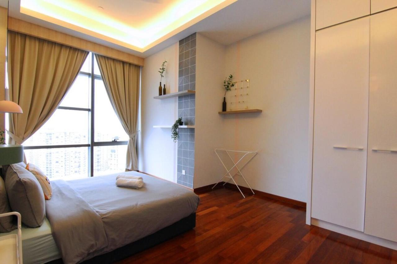 The Azure Residences Kampong Baharu Sungai Way Exterior foto