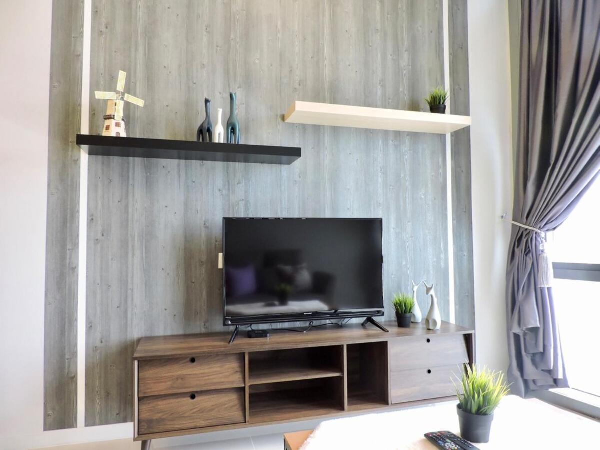 The Azure Residences Kampong Baharu Sungai Way Exterior foto