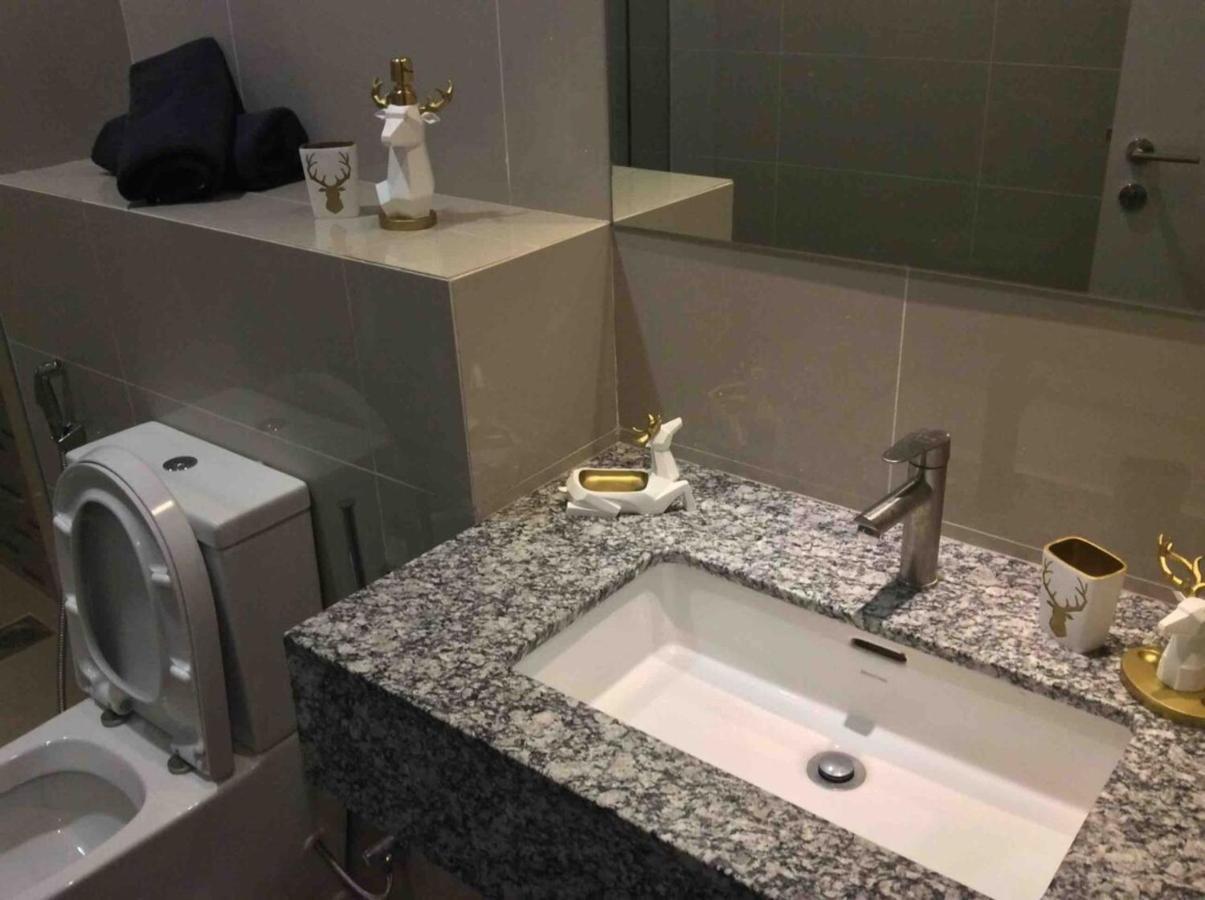 The Azure Residences Kampong Baharu Sungai Way Exterior foto